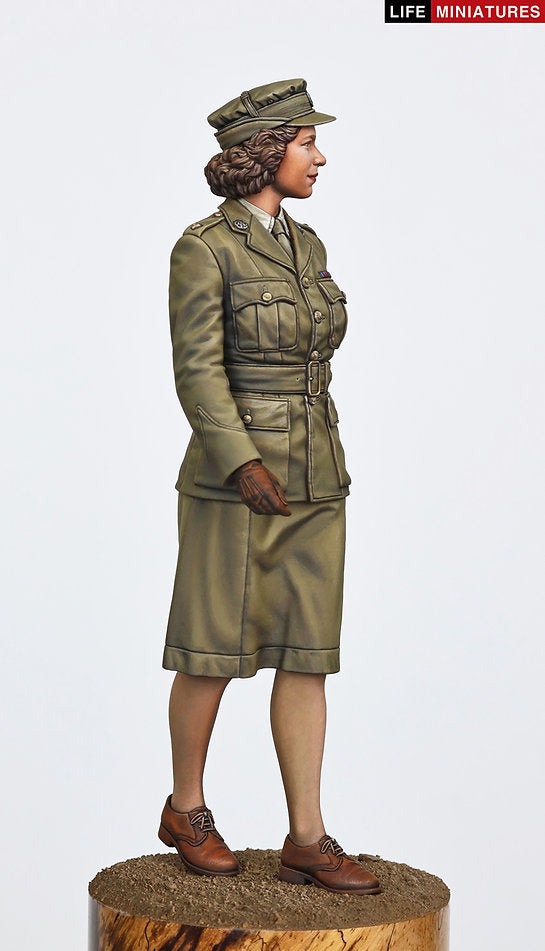 Princess Elizabeth, 2nd Subaltern in ATS, 1945 (1/12 scale, 100 copies limit)