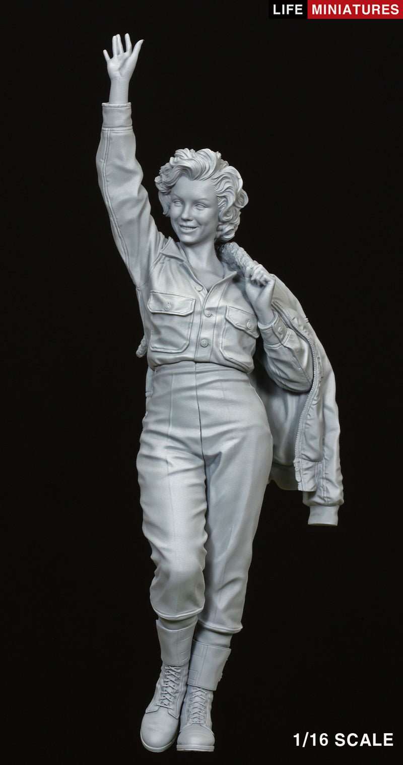 Marilyn Monroe in Korea for her USO tour 1954 (1/16 Scale)