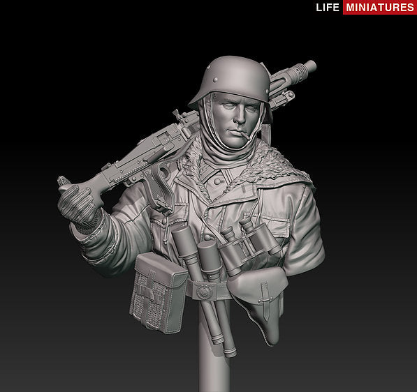 MG42 Gunner, Totenkopf Division, Kharkov 1943
