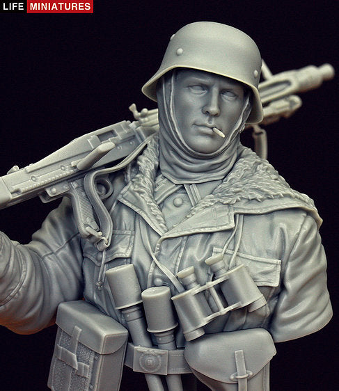 MG42 Gunner, Totenkopf Division, Kharkov 1943