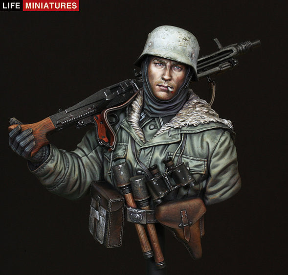 MG42 Gunner, Totenkopf Division, Kharkov 1943