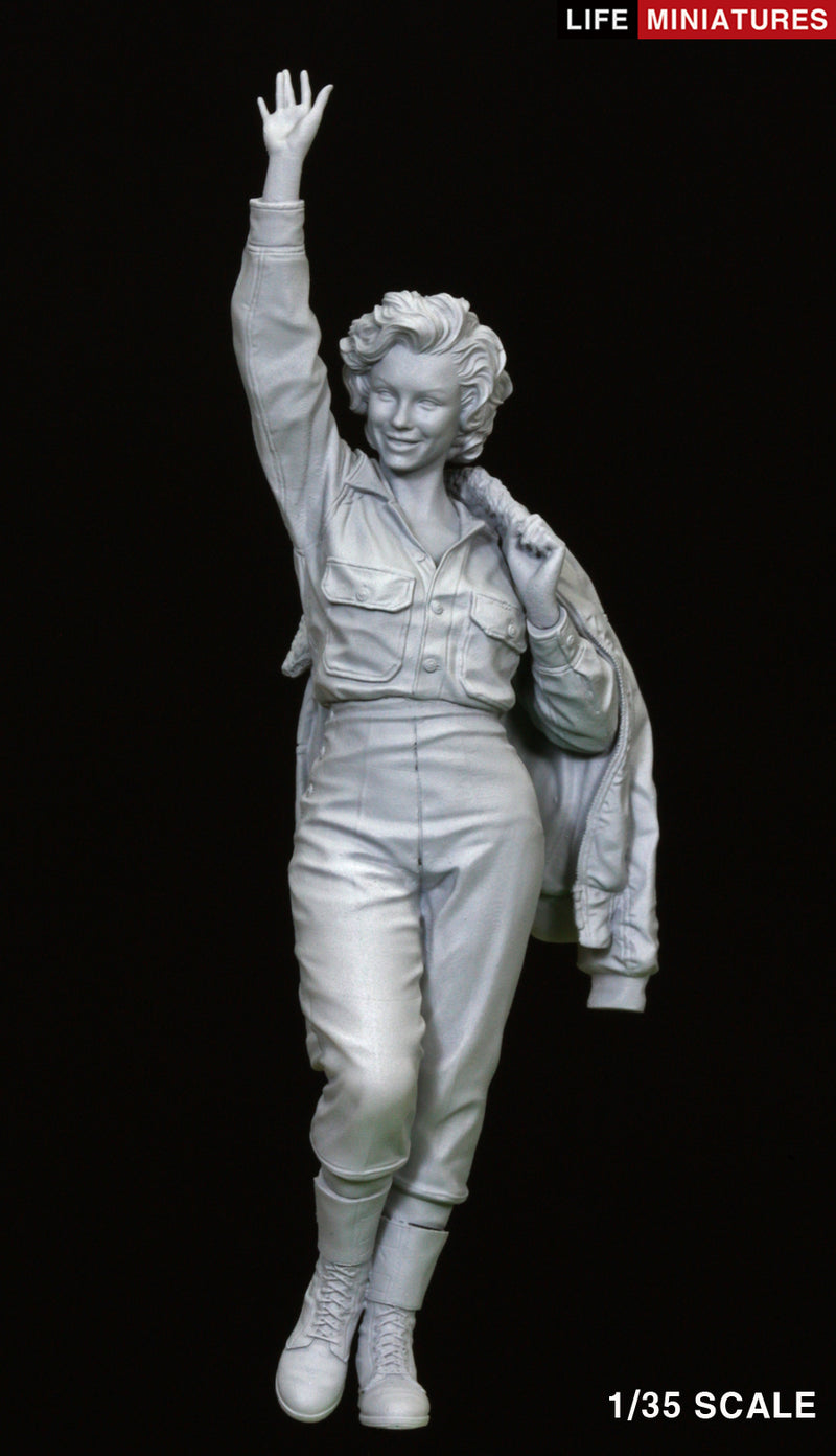 Marilyn Monroe in Korea for her USO tour 1954 (1/35 scale)