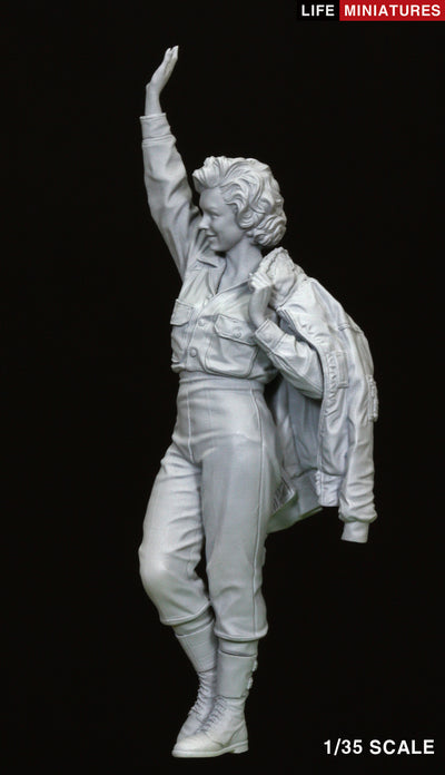 Marilyn Monroe in Korea for her USO tour 1954 (1/35 scale)