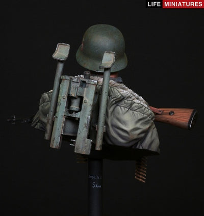 MG42 Tripod Carrier, Totenkopf Division, Kharkov 1943