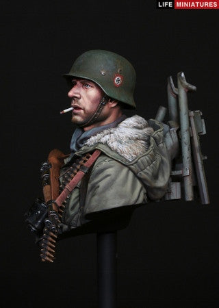 MG42 Tripod Carrier, Totenkopf Division, Kharkov 1943
